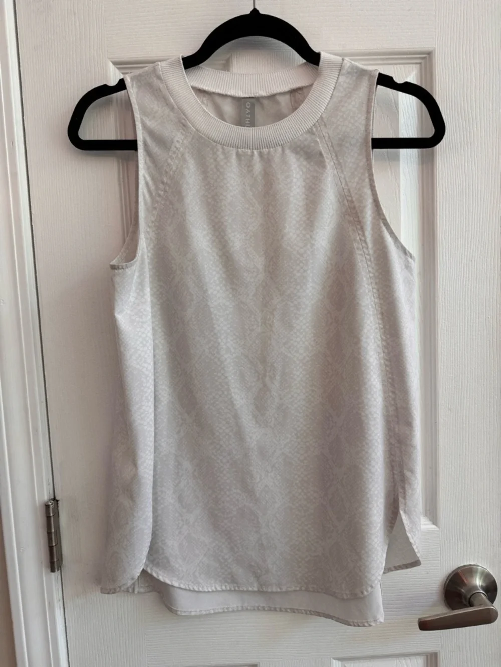 ATHLETA Zephyr Refined Tank Snakeskin Print Viper Size XS